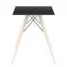 Table à manger Vondom Faz Wood plateau carré noir et pieds chêne naturel