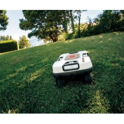 Robot rasaerba Ambrogio Cube Elite 4WD 3500m2 per pendii